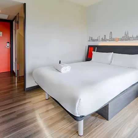 Easyhotel Barcelona Fira 2* لوسبيتاليت دي يوبريغات
