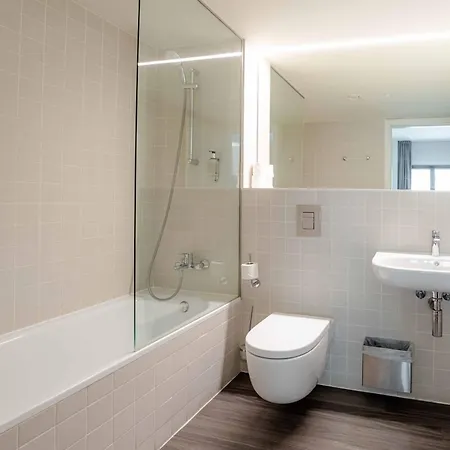 فندق Easyhotel Barcelona Fira 2*