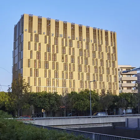 Easyhotel Barcelona Fira لوسبيتاليت دي يوبريغات