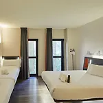 Easyhotel Barcelona Fira 2* L’Hospitalet de Llobregat
