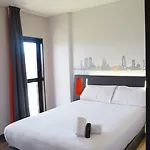 Easyhotel Barcelona Fira L’Hospitalet de Llobregat