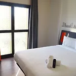 Easyhotel Barcelona Fira 2*