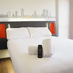 Easyhotel Barcelona Fira Hotel