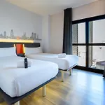 Hotel Easyhotel Barcelona Fira L’Hospitalet de Llobregat