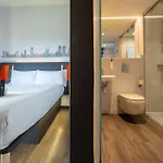 Easyhotel Barcelona Fira Hotel 2*