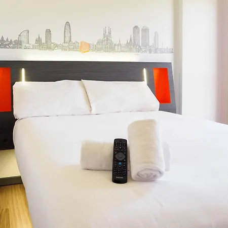 酒店 Easyhotel Barcelona Fira