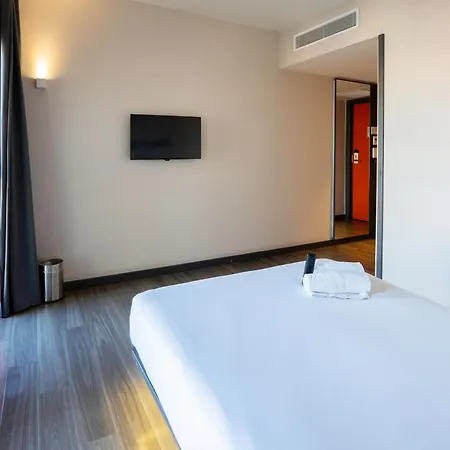 Hotel Easyhotel Barcelona Fira 2*